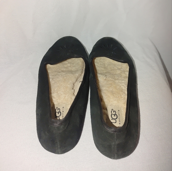 UGG Australia Alloway Black Slip On Flats Size 7 Slipper Monogram Toe Detail - Picture 6 of 11